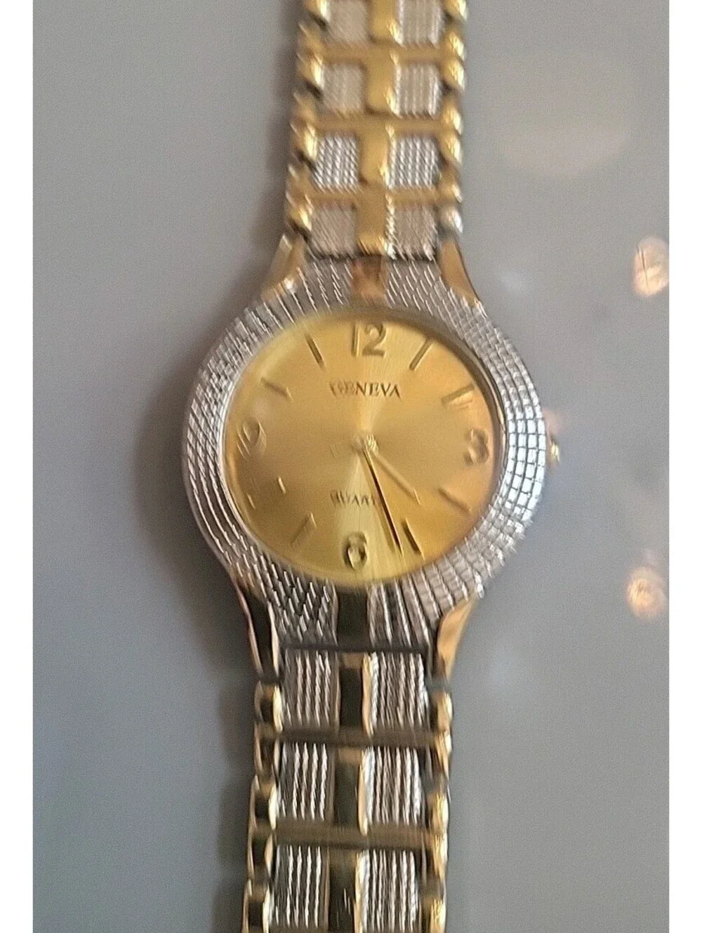 Vintage Geneva Ladies Watch 32mm Silver & GoldTone New Battery Working Perfectly